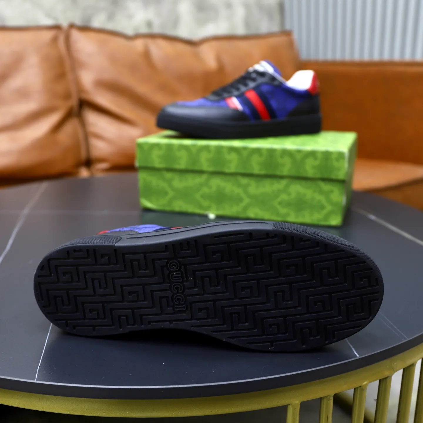 Ex-factory price: 420💰🙅‍♂️🙅‍♂️🙅‍♂️ Brand: GUCCI Standard code: 38-44 (45 customized) Grade: Same as the official website Material: Original leather splicing Comfortable and breathable sheepskin lining Original wear-resistant outsole Style category: Men's fashionable casual shoes Running sneakers Distinguished luxury brand elements Top luxury Color: actual picture color